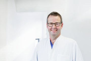 Dr. Tilmann Schwab